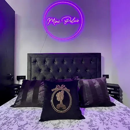 Mini Palais - Beachfront, 5 Min Center